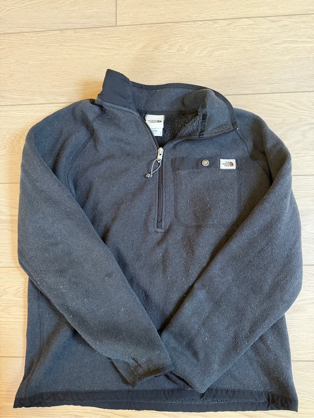 The North Face Men’s Black Half-Zip Fleece Pullover